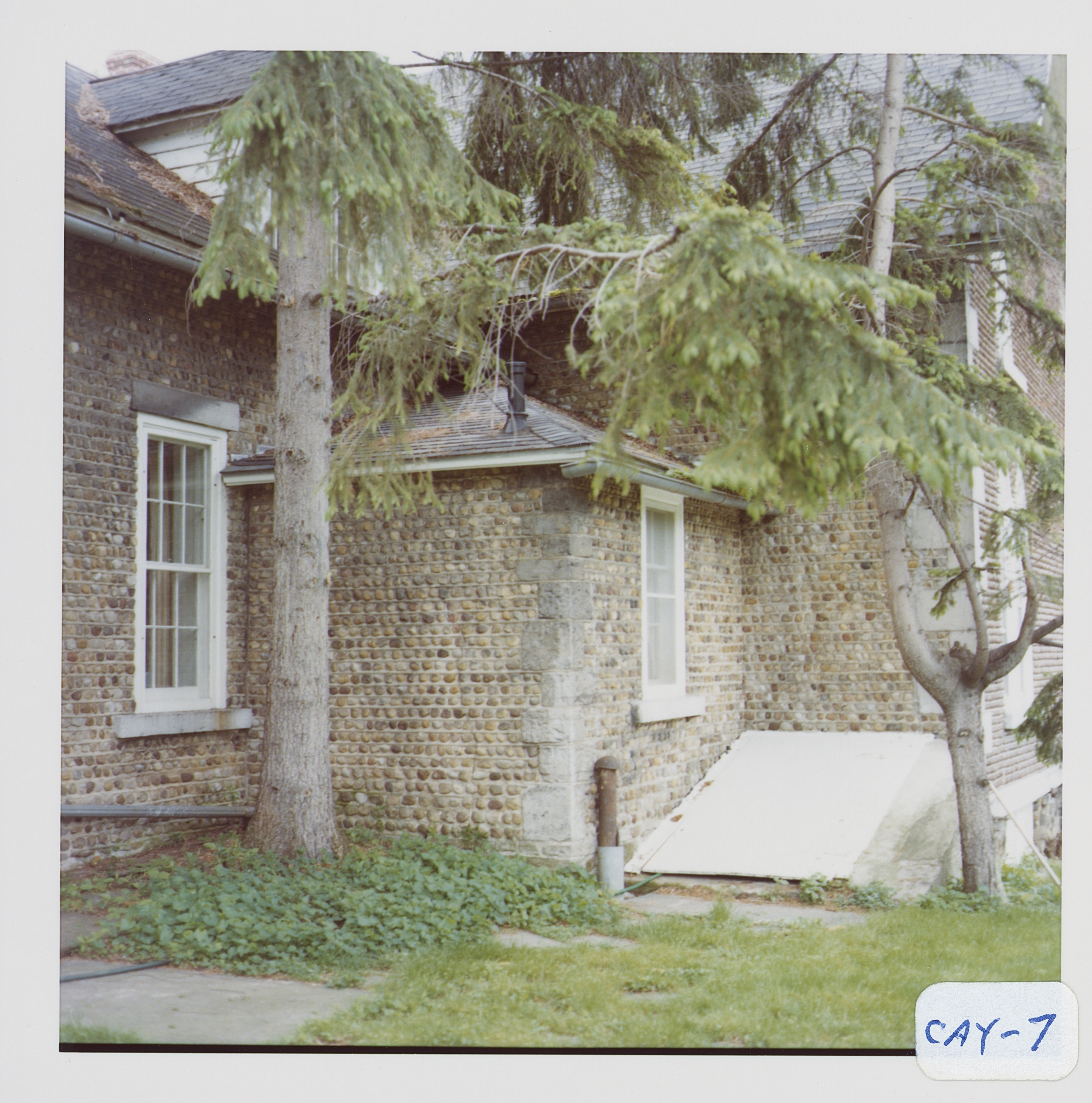 Led-1 Van Buskirt Cay-7